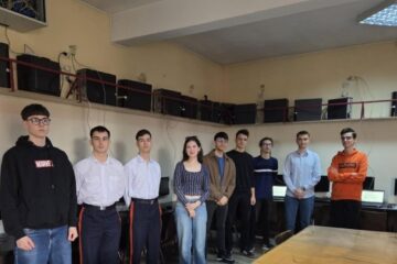 Suceava participă cu șapte elevi la Olimpiada de Informatică Aplicată