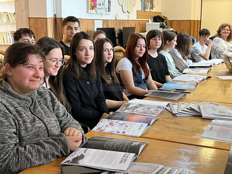 Fight or Flight / Lutte ou Fuite – o temă, două limbi, o comunitate creativă la Liceul Tehnologic „Iorgu Vârnav Liteanu” din Liteni