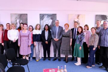 Teatrul sucevean ”Matei Vișniec”, vizitat de Ambasadorul Franței în România și membrii delegației oficiale