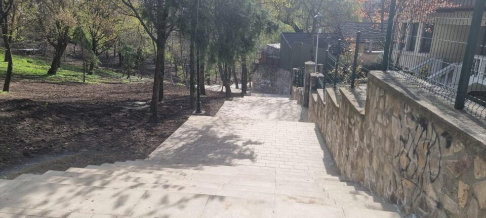 În ciuda mobilizării de forțe, aleea de acces spre Cetate prin Parcul Șipote nu poate fi finalizată până la Paște