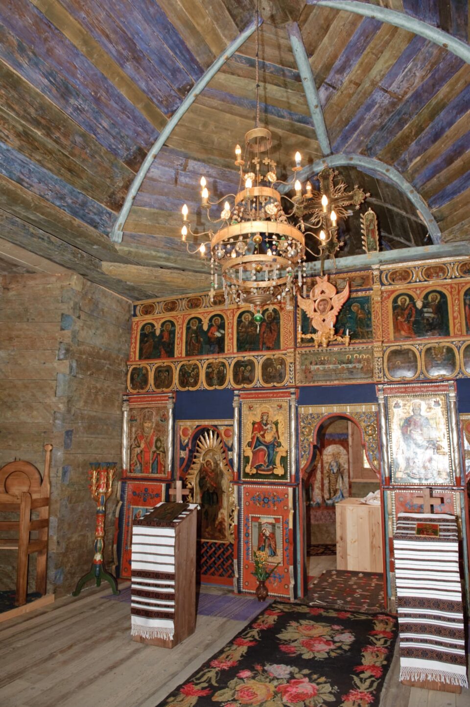 La Biserica Vama din Muzeul Satului Bucovinean, slujbă de sfințire a coșurilor pascale