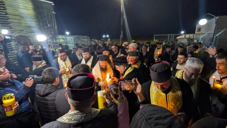 Lumina Sfântă a ajuns la Suceava