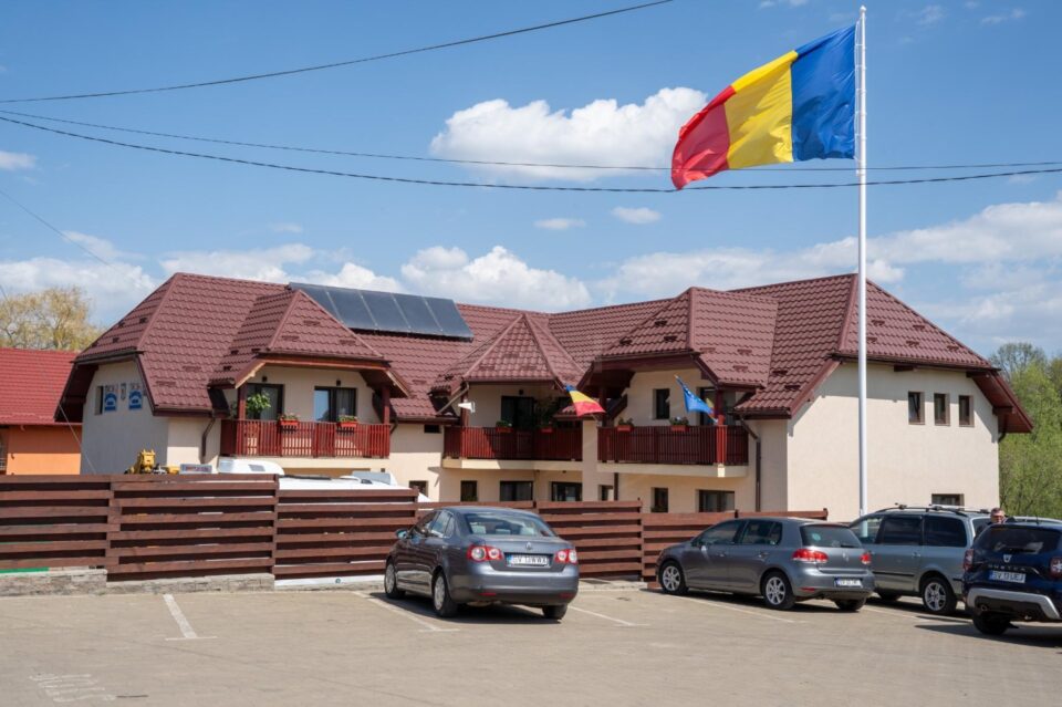 Primăria din comuna Ciprian Porumbescu s-a mutat în casă nouă