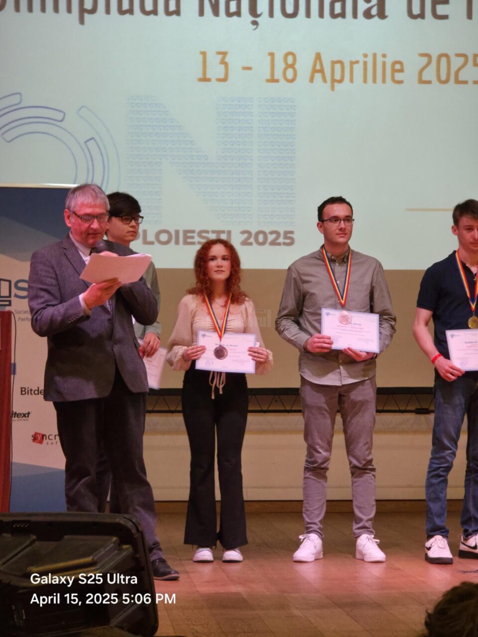 Elevi suceveni, la Naționala de Informatică