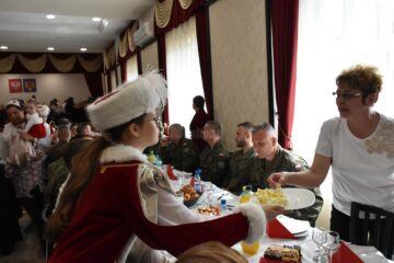 Împărțirea cu oul sfințit, o tradiție veche poloneză care și-a consumat un nou episod anul acesta