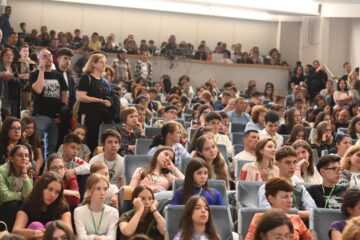 Aproape 300 de elevi și profesori, la Suceava