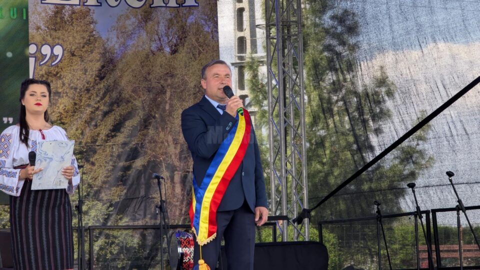 Primarul orașului Liteni, Tomiță Onisii