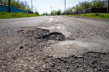 Drumul de la Uidești până la limita cu județul Iași va fi modernizat