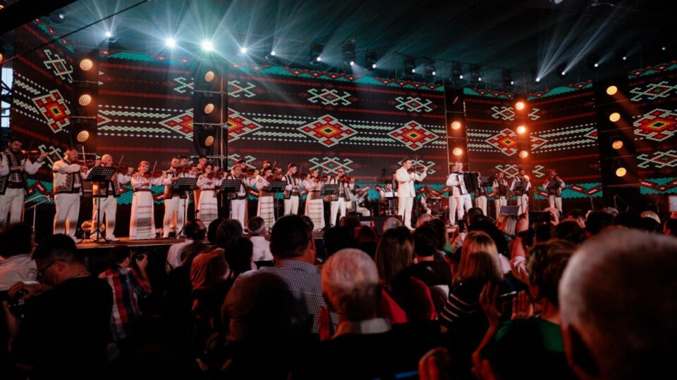 Angelica Flutur a marcat „20 de ani de cântec” printr-un concert grandios. FOTO Alexandru Stoleriu