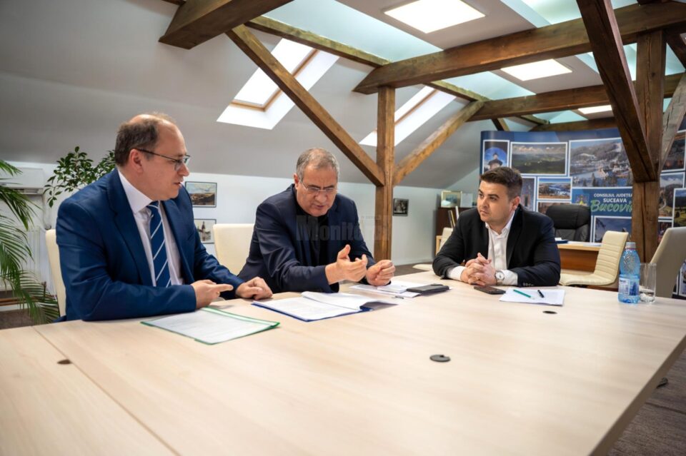 Președintele CJ, Gheorghe Șoldan, și rectorul USV, Mihai Dimian, au început demersurile pentru transferul Policlinicii CFR la universitate