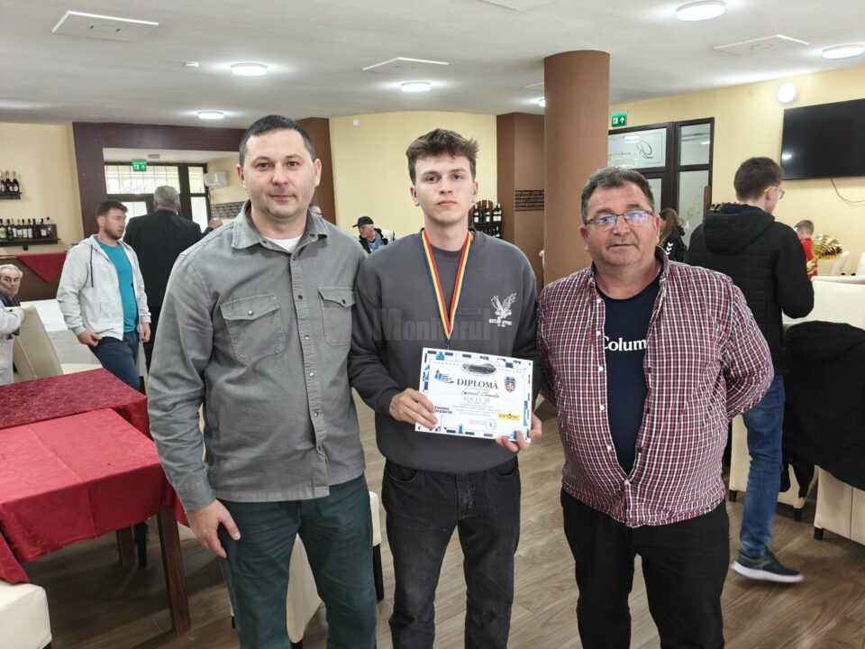 Rezultat deosebit pentru un elev sucevean, la un concurs de șah desfășurat la Bacău