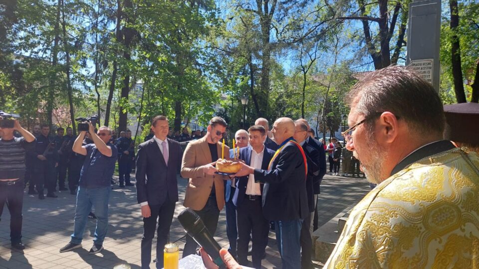 Ziua Veteranilor de Război, celebrată la monumentul care le este dedicat, din Parcul Central al Sucevei