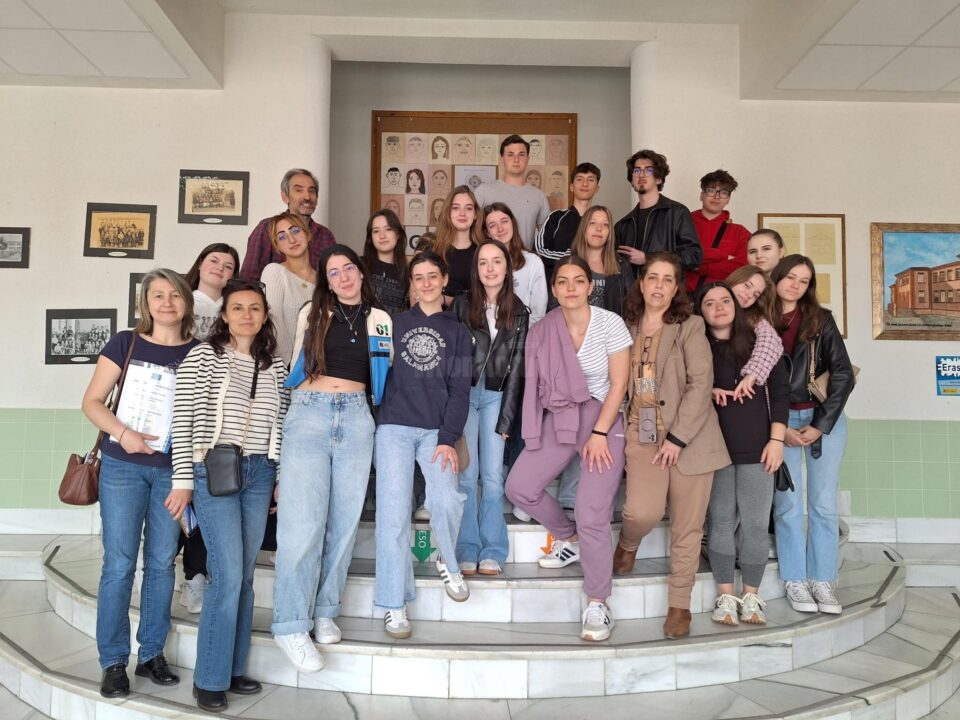 Experiență spaniolă pentru elevi de la Colegiul Național ”Mihai Eminescu” Suceava Experiență spaniolă pentru elevi de la Colegiul Național ”Mihai Eminescu” Suceava