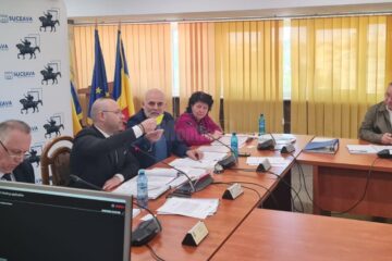 Cartonaș galben, ca-n fotbal, arătat de președintele de ședință în plenul Consiliului Local Suceava