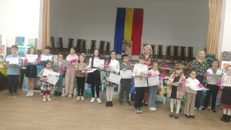 Peste 100 de copii au fost premiați în cadrul concursului Fii creativ, magia florilor
