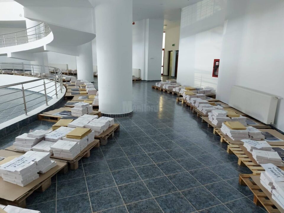 Buletinele de vot vor fi distribuite către primari în cursul zilei de sâmbătă