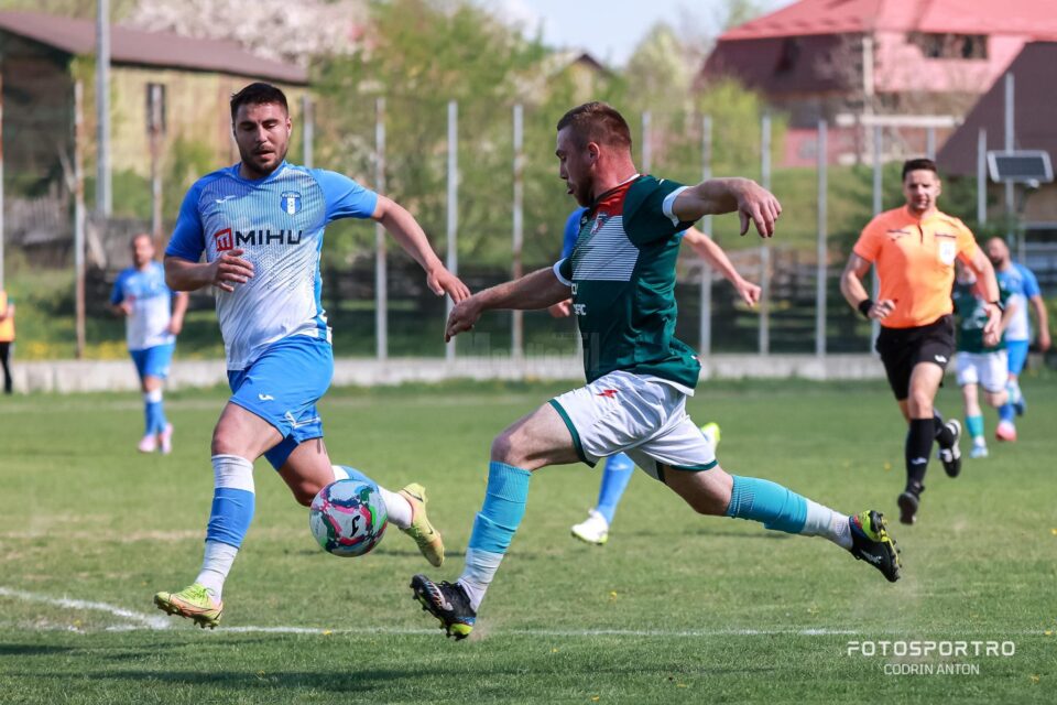 Partida de la Frumosu s-a incheiat cu victoria gazdelor. Foto Codrin Anton (FotoSportRo) Partida de la Frumosu s-a incheiat cu victoria gazdelor. Foto Codrin Anton (FotoSportRo)