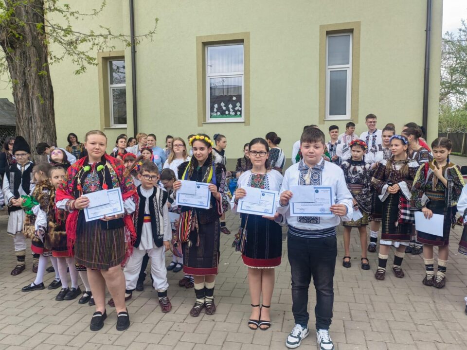 Concursul de recitare a poeziei ucrainene, etapa județeană, și-a desemnat câștigătorii