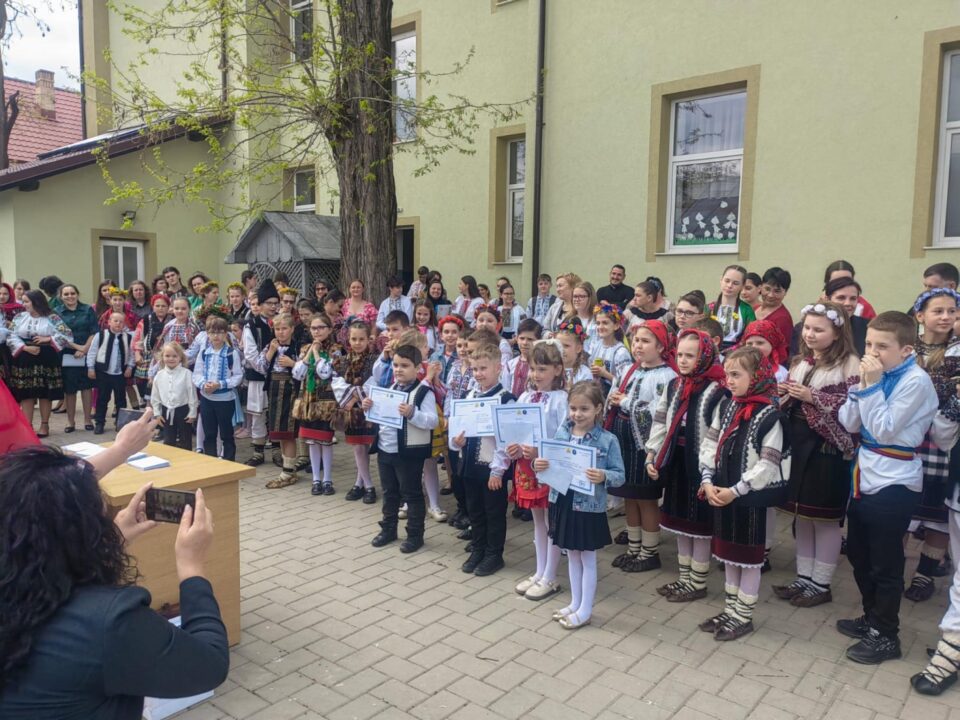 Concursul de recitare a poeziei ucrainene, etapa județeană, și-a desemnat câștigătorii