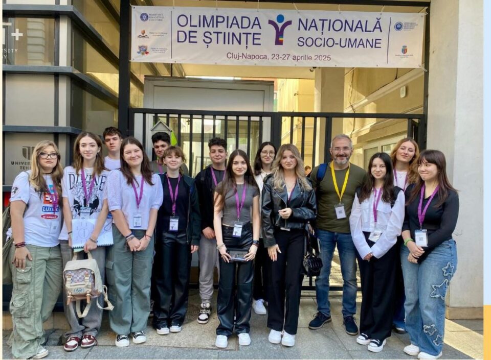 Lotul sucevean s-a întors cu rezultate bune de la Olimpiada de Știinte socio-umane, de la Cluj Lotul sucevean s-a întors cu rezultate bune de la Olimpiada de Știinte socio-umane, de la Cluj