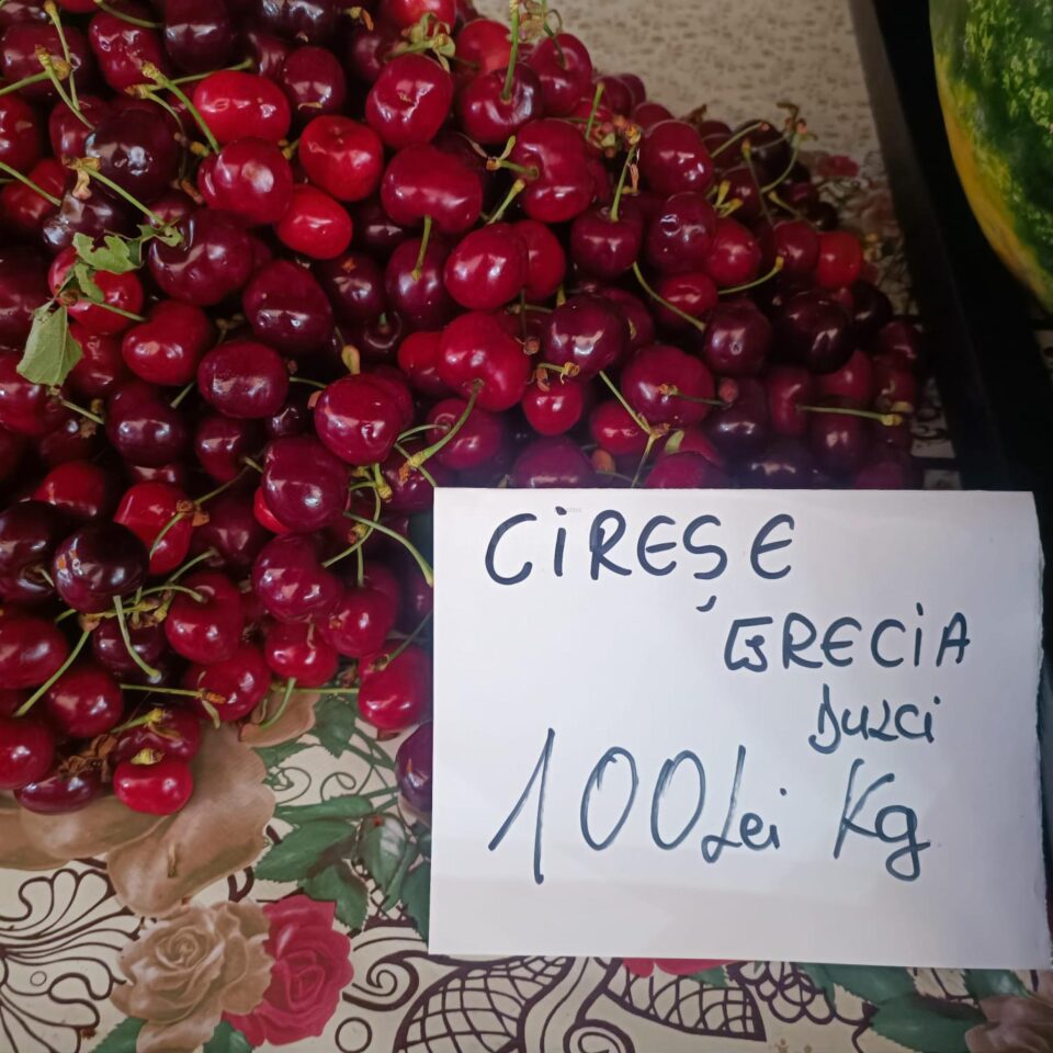 Au apărut cireșele pe piața suceveană