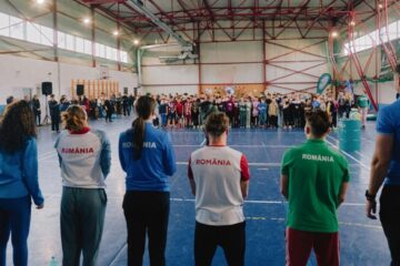 Copiii din Țara Dornelor s-au întâlnit cu mari campioni ai României