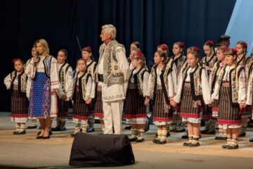 Caravana „10 pentru folclor”, vineri, 9 mai 2025, de Ziua Europei, la Casa de Cultură a Sindicatelor Suceava