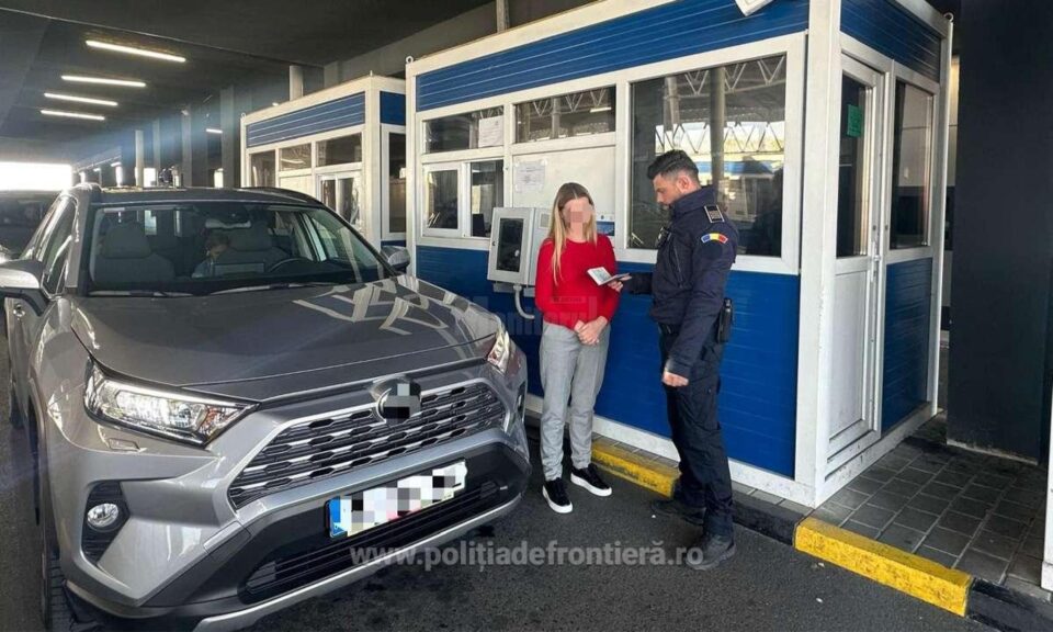 Mașină radiată din circulație, descoperită în PTF Siret