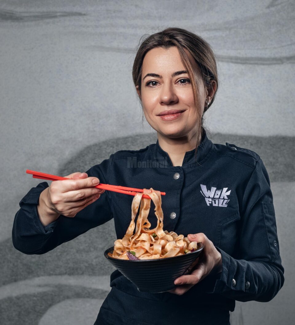 Restaurantul WokFull din Iulius Mall Suceava este promovat de chef Anca Socoliuc