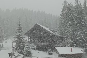 Iarna s-a reîntors în zonele montane din județul Suceava