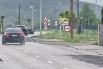 Se circulă în condiții groaznice pe DN 2H Gălănești – Vicovu de Jos