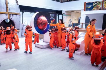 Călătorii digitale în Cosmos, la Iulius Mall Suceava