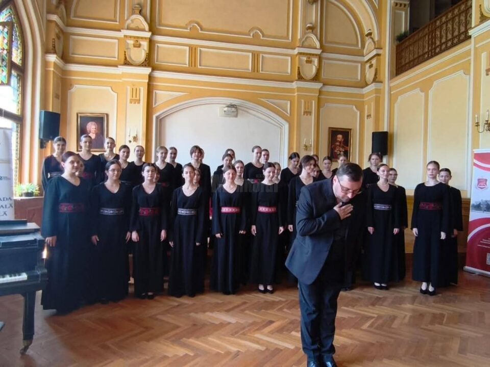 Corala de fete „Ciprian Porumbescu” a Colegiului Național „Ștefan cel Mare” Suceava Corala de fete „Ciprian Porumbescu” a Colegiului Național „Ștefan cel Mare” Suceava