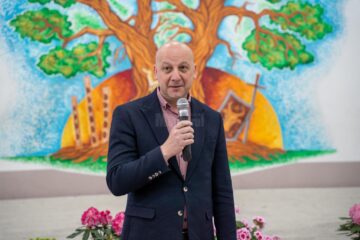 Vicepreședinții Consiliului Județean, prezenți la liceul din Cajvana, la un simpozion care a promovat valorile familiei ca bază esențială pentru educație