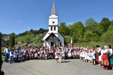 Polonezii din Bucovina au serbat sâmbătă, 10 mai, trei zile importante pentru istoria acestei comunități