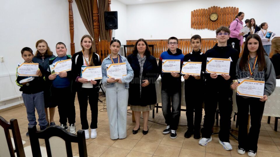Prima ediție a Concursul „Punct și virgulă”, de limba română și matematică, la Râșca