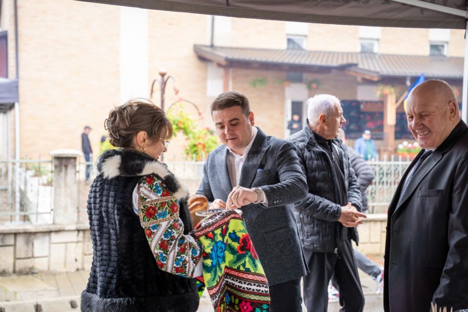 Președintele CJ Suceava, Gheorghe Șoldan, a participat la Festivalul „Flori de Mai” de la Iaslovăț