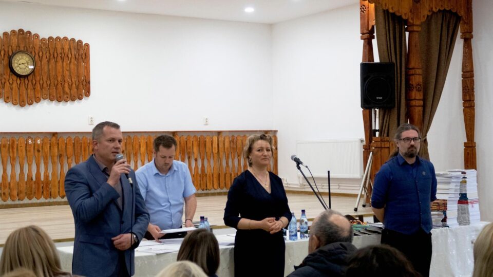 Prima ediție a Concursul „Punct și virgulă”, de limba română și matematică, la Râșca