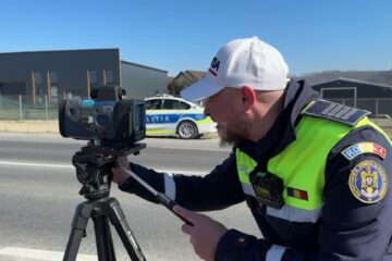 251 de amenzi pentru viteză. 15% dintre cei înregistrați de radar au rămas și fără permise de conducere