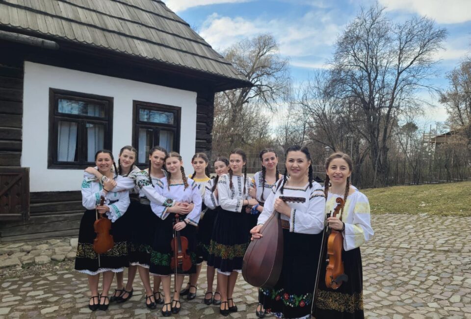 Grupul Tradițional Dor, din Moara