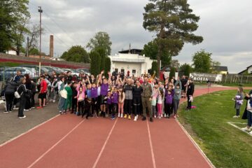 Laura Blanaru, președinta Clubului Sportiv Alessia Athletic, a demarat o campanie umanitară prin care a strâns 4.000 de euro într-o oră, pentru o tânără foarte bolnavă