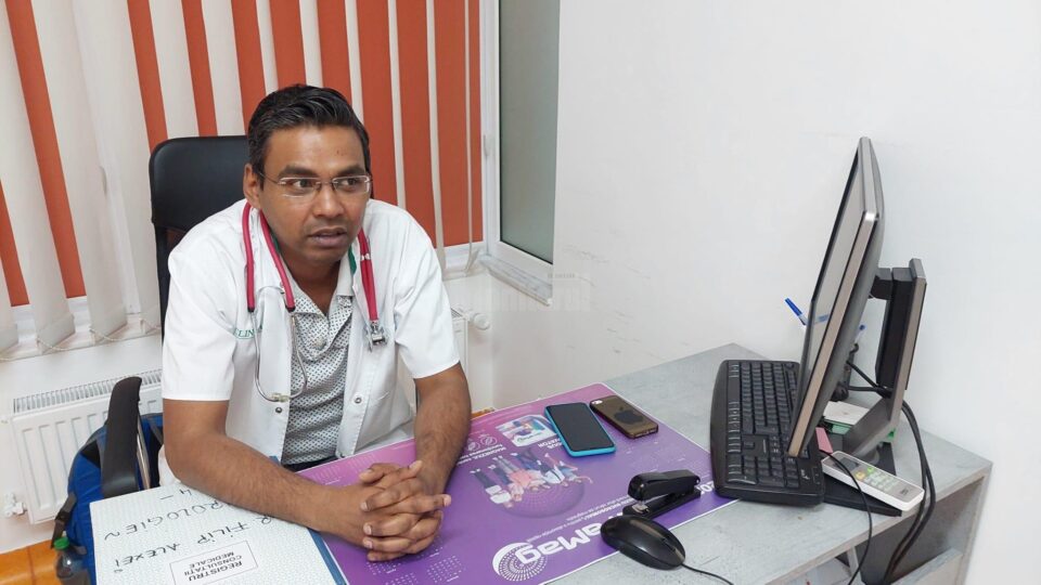 Dr. Shamin Khan este primul medic de familie indian care profesează în Suceava