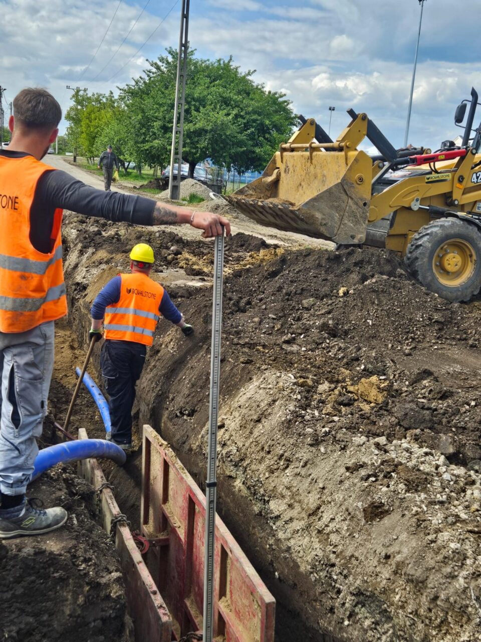 Se lucrează intens la cel mai ambițios proiect demarat în comuna Ipotești în ultimii ani