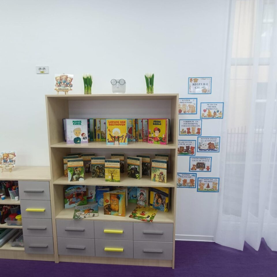 Mobilier și jucării pentru copii