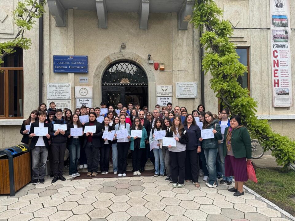 Concurs de chimie, la Colegiul Hurmuzachi Rădăuți
