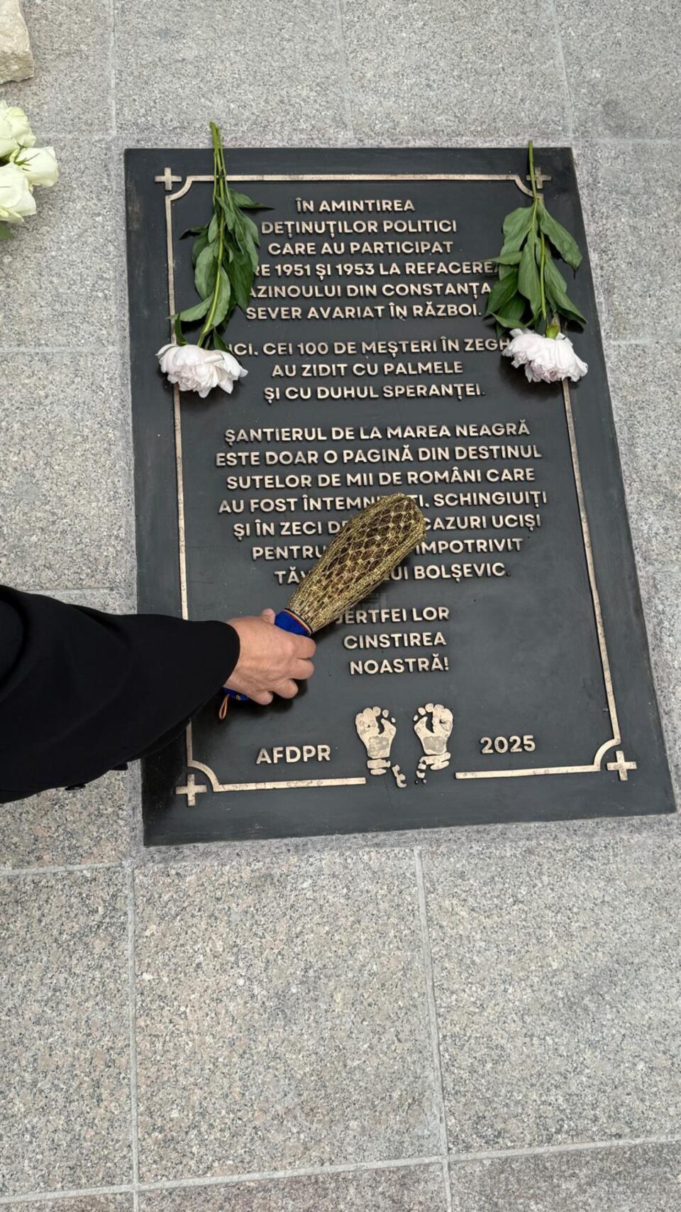 În apropierea Cazinoului din Constanța a fost dezvelită o placă memorială dedicată deținuților politici români anticomuniști care au participat la reconstruirea acestui edificiu