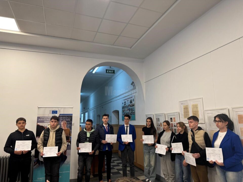 Concurs de chimie, la Colegiul Hurmuzachi Rădăuți
