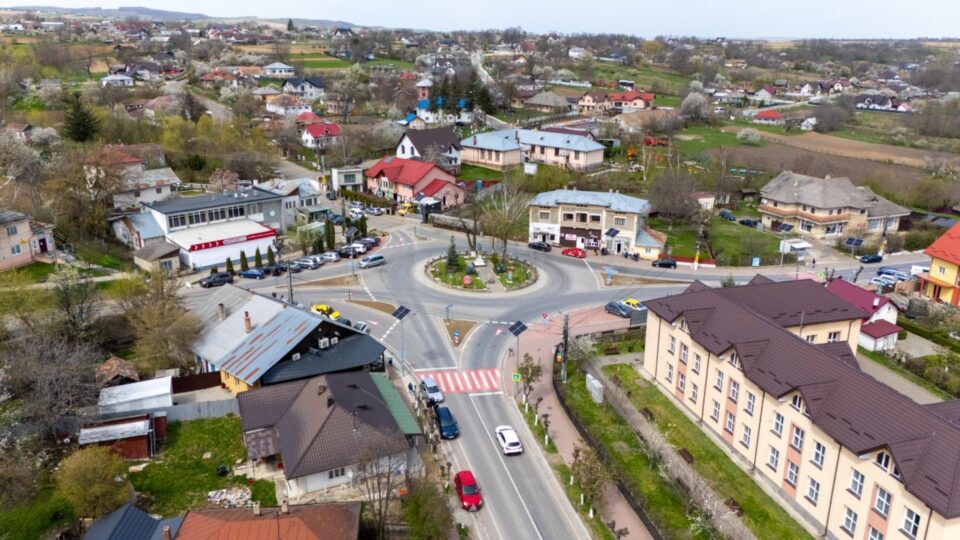 Drumul Suceava - Liteni - Dolhasca a fost modernizat cu fonduri europene și județene pe o lungime de 46,2 kilometri