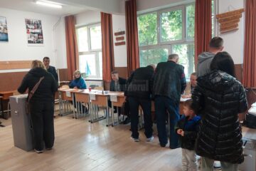 Două exit-polluri îl dau pe Nicușor Dan câștigătorul prezidențialelor, iar un altul îl dă umăr la umăr cu George Simion