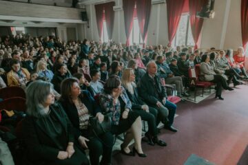 „Școala de valori” Fălticeni: Un model de educație pentru performanță și implicare comunitară